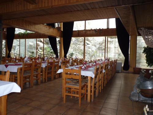 Mountain Rose Hotel & Restaurant in Pedoulas