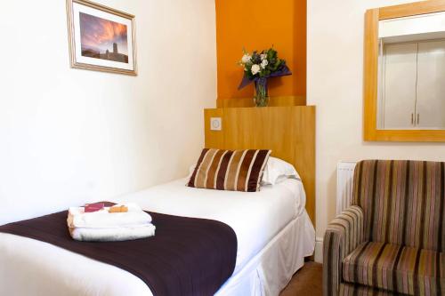 2 twin beds