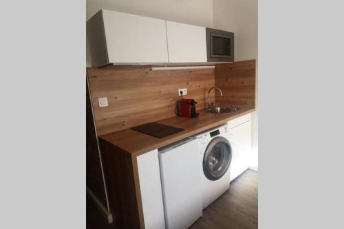 Appartement design tout confort (parking gratuit) in Gradignan