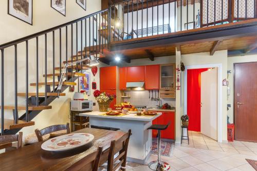 GuestHost - Ariostea University Duplex Apartment - Quartesana