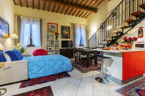 Ariostea University Duplex Apartment - image 4