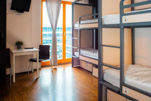 1 bunk bed