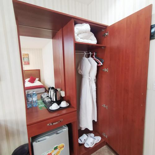 Royal Hotel photo 3