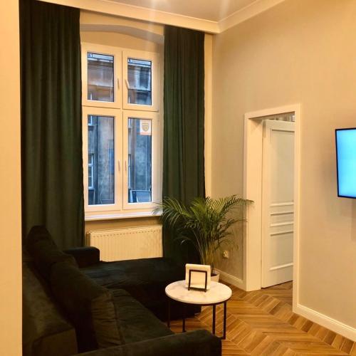 Apartmenty Mariacka 20 -Self Check-In 24h -Loud on the weekends - by Kanclerz Investment