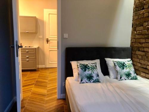 Apartmenty Mariacka 20 -Self Check-In 24h -Loud on the weekends - by Kanclerz Investment