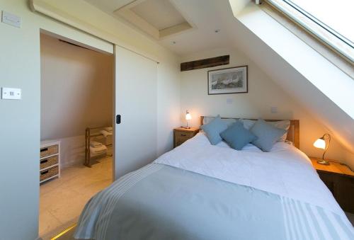 Sheepscombe Byre - main image