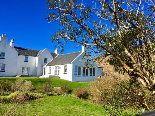 . The Colonsay Hotel