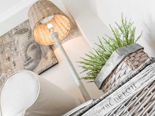 Skipper Hues - image 9