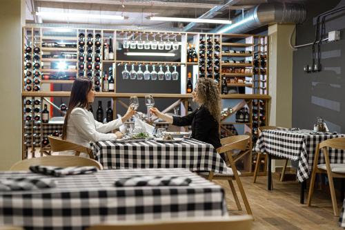 ห้องอาหาร, Olivar Hotel Tirana in มยูล บาทอเร