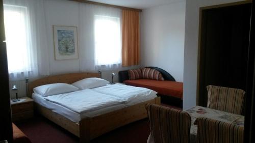 Pension Parzer Pressbaum bei Wien - image 5
