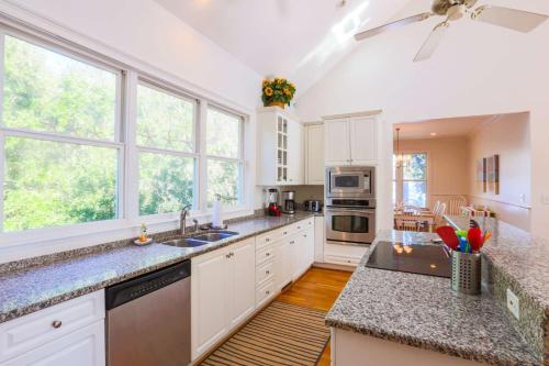 Sea Breeze Villa - image 8