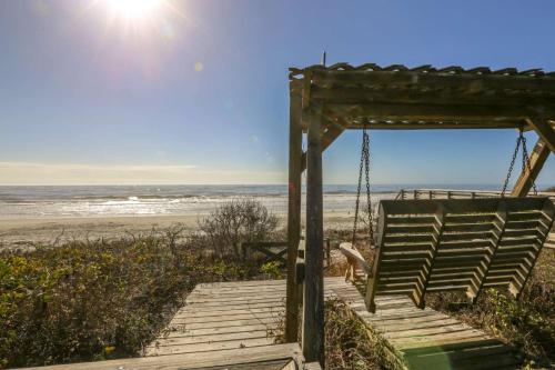 Someplace Else in Folly Beach, USA