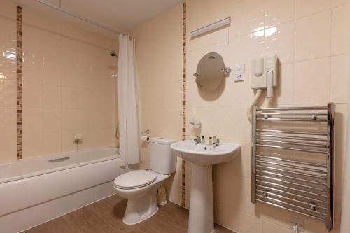 The New Inn - image 7