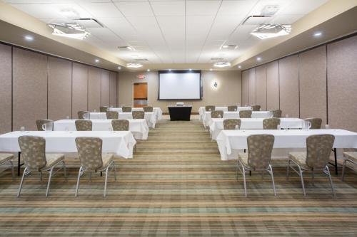 Holiday Inn Riverton-Convention Center, an IHG Hotel