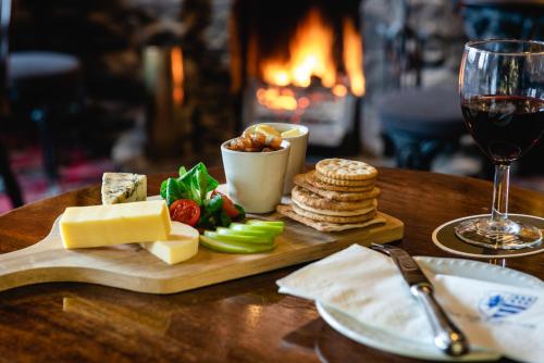 The Fox & Hounds - image 10