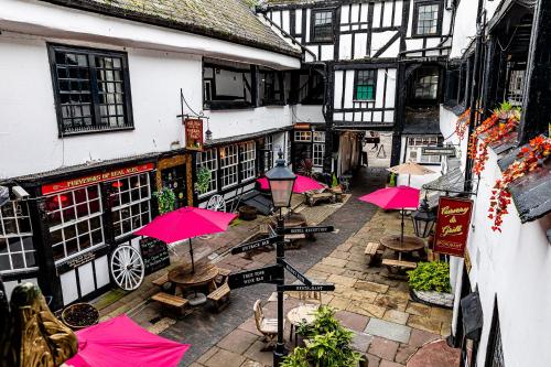 The New Inn - image 12