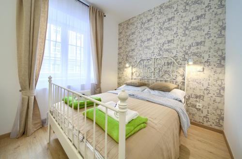 Logo apartments 5 min walk to main square 4