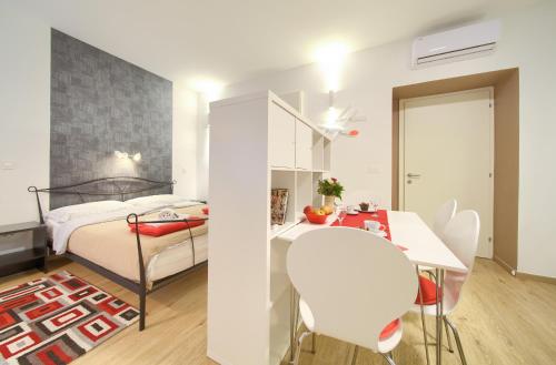 Logo apartments 5 min walk to main square 2