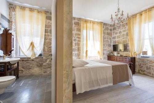 Rooms with WiFi Split - 18080