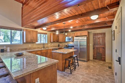 Waterfront Clearlake Retreat with Dock and Kayaks - image 6