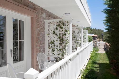 Cunda Pur Beyaz Hotel in Cunda
