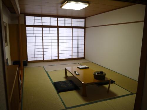 Japanese-Style Room - Non-Smoking