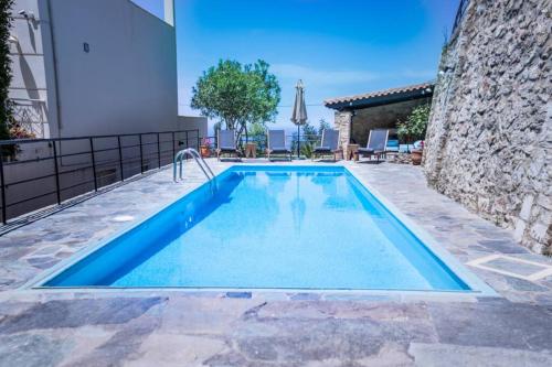 Villa Ventus, 40sqm private pool & hot tub!