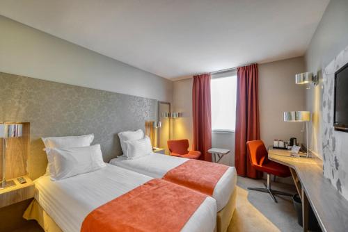 2 twin beds