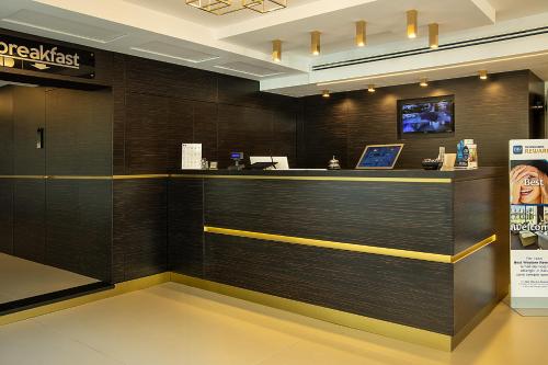 Best Western JFK Hotel - image 7