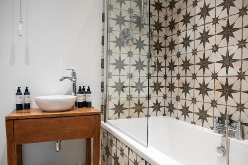 Victorian House Hotel - image 6