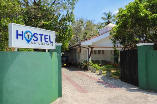 HOSTEL KATUNAYAKE At COLOMBO AIRPORT TRANSIT