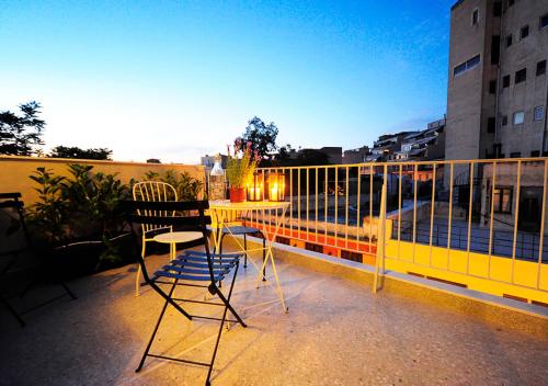 Live in Athens PSYRRI Central Apartments - image 8