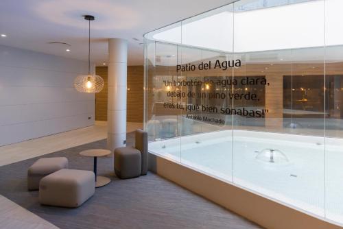 Hotel Macià Sevilla Kubb - image 12