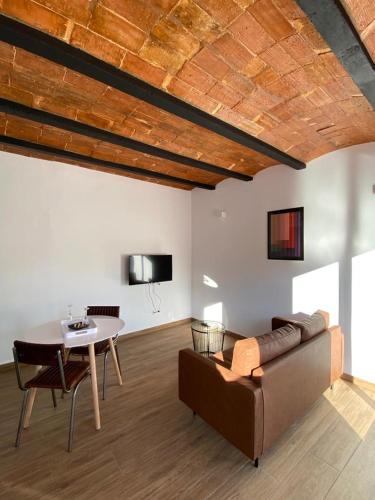 VIU BARCELONA BERTRAN - image 14