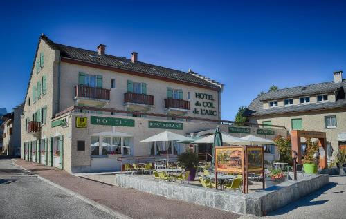 . Logis Hôtel - Le Col de l'Arc