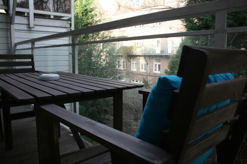 Frankendael Apartments - image 2