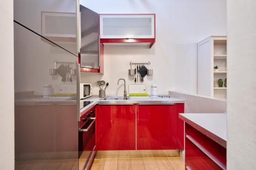 Stylish Apartment in the heart of Torino - image 6