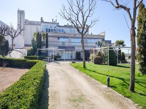 OYO Hotel Restaurante Blanc I Negre 2 - 출입구