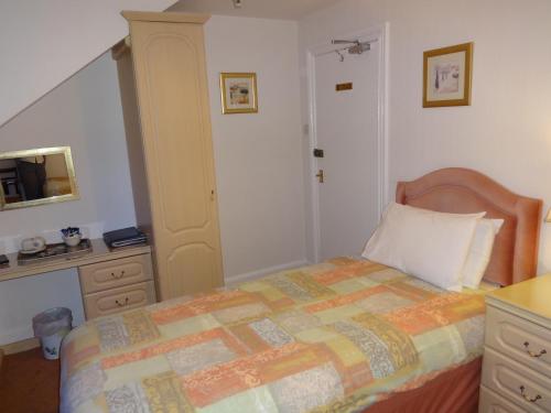 Aberdour Guest House - image 13