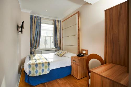 Royal Eagle Hotel - image 6