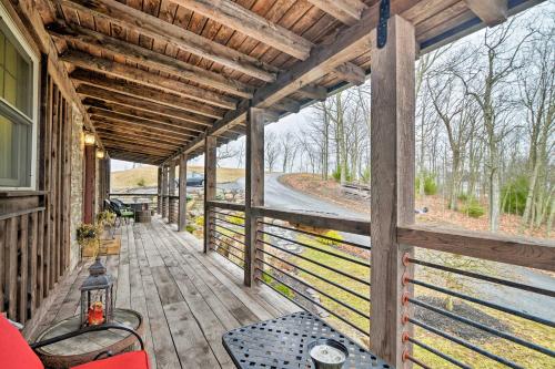 The Barn House Caldwell Mtn Retreat with Hot Tub! - image 6