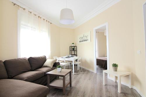 FELIP - Spacious and quiet apartments & one with Terrace 3