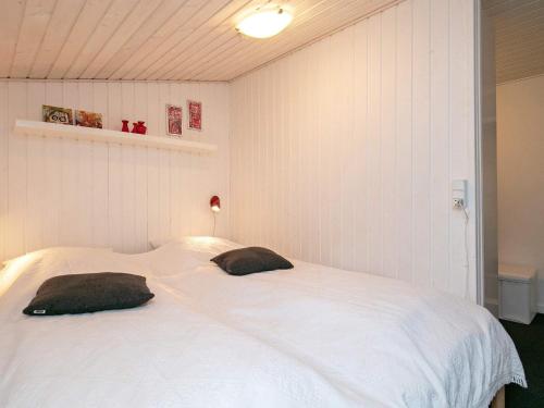 Two-Bedroom Holiday home in Blåvand 23