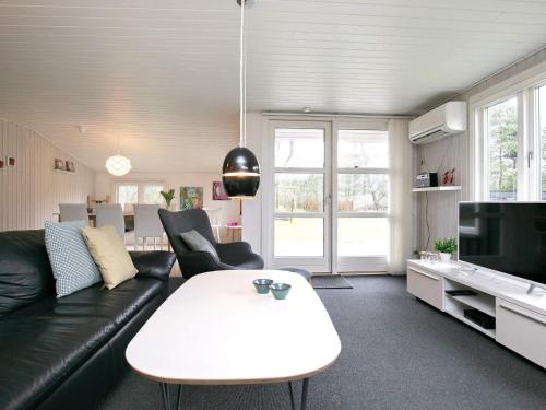 Two-Bedroom Holiday home in Blåvand 23