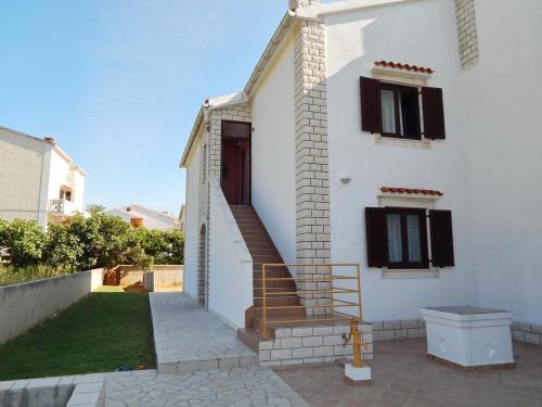 Apartments with a parking space Pag - 11358 - image 7