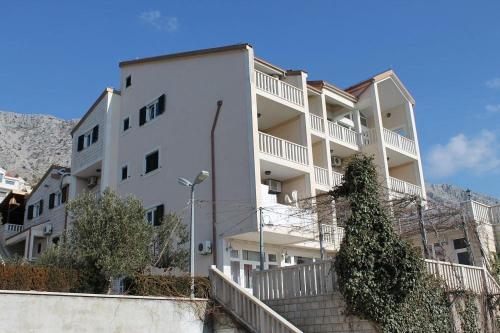 Apartments and rooms by the sea Stanici, Omis - 14782