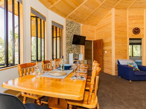 The Snowglobe - Ohakune Modern Yurt Style Chalet, Ohakune (foto 11)