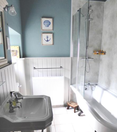 Peaseblossom House, a charming Grade II Listed Building, in a great location in Alnwick Peaseblossom House, a charming Grade II Listed Building, in a great location in Alnwick