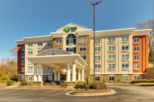 Holiday Inn Express Hotel & Suites Columbus-Fort Benning, an IHG Hotel