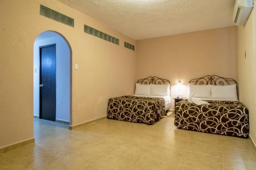 Double Room image 2